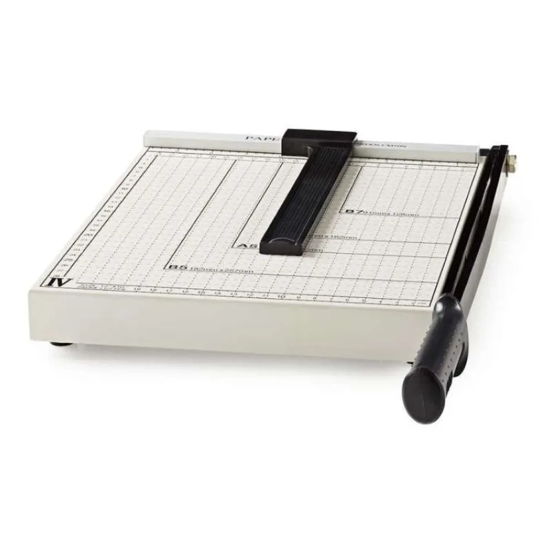 NEDIS řezačka na papír/ formát A4/ velikost řezu 210 x 297 mm/ kovová čepel/ černo-stříbrná (PACU110A4)