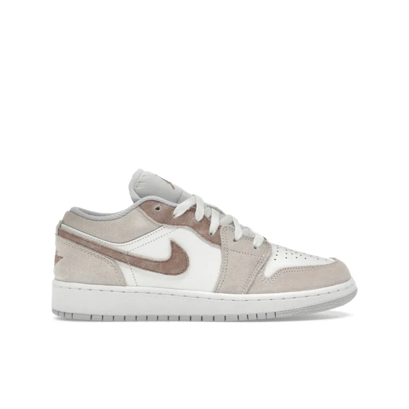 Jordan 1 Low SE Legend Light Brown (GS) - 36