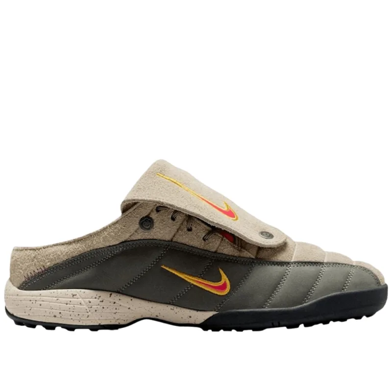 Nike Total 90 Mule Kids of Immigrants Khaki - 45